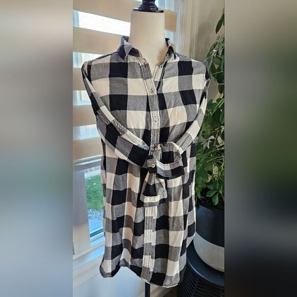🎁free with purchase H&m plaid long sleeve longer style shirt - Picture 1 of 8
